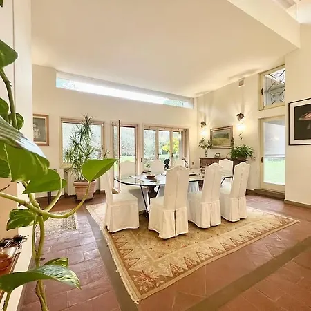 Incantevole Con Giardino 빌라